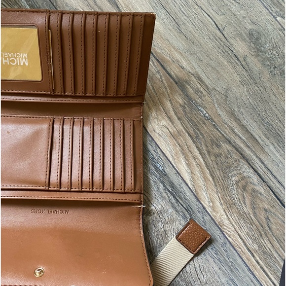 Michael Kors Set - Picture 2 of 16